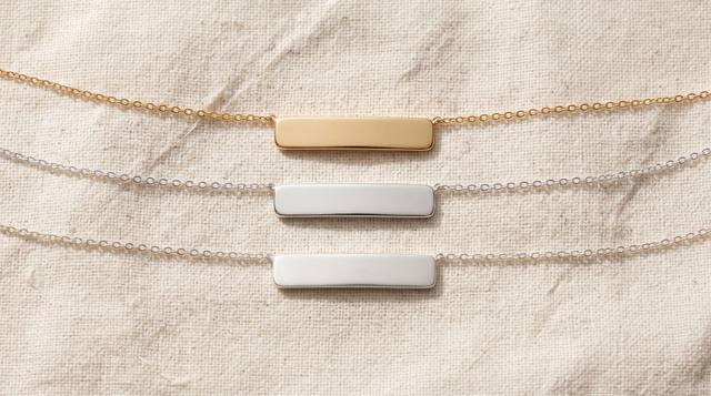 Tres placas lisas: baño de oro 18k, baño de plata y plata .950